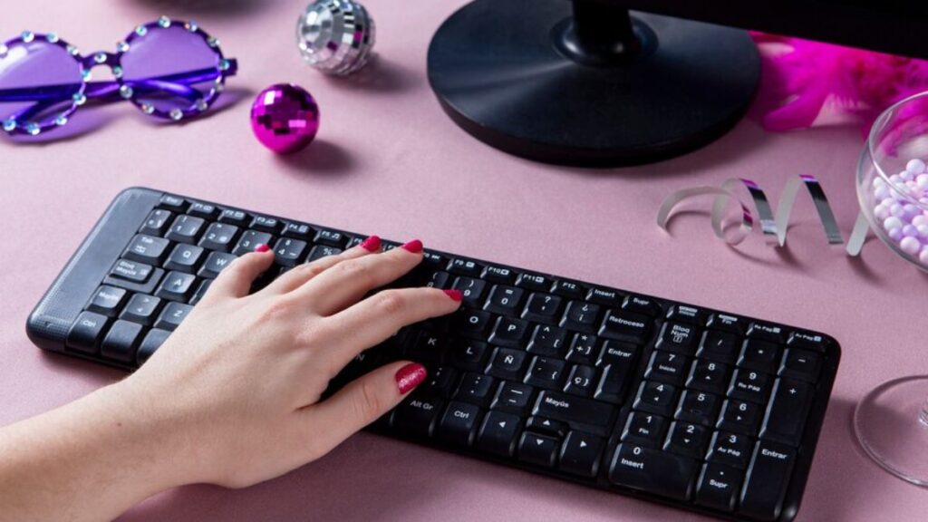 Discover the Magic of Typing with the Alice Keyboard